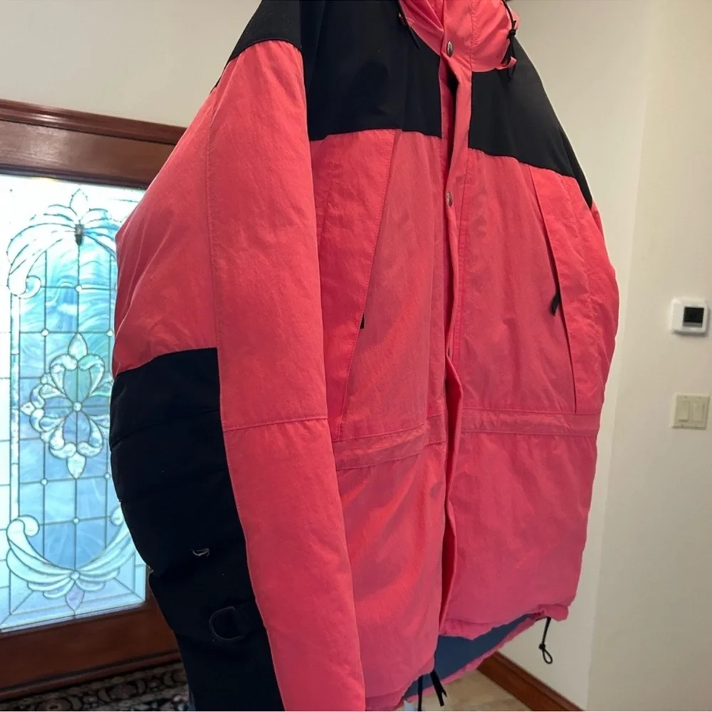 Women’s Gucci ex Northface collaboration, puffer jacket size medium NWT